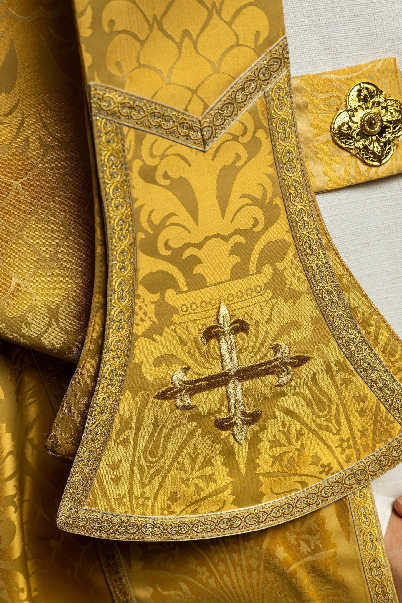 Smooth Roman Jacquard Cope KKP/159/05/83 150cm - HAFTINAUSA.COM