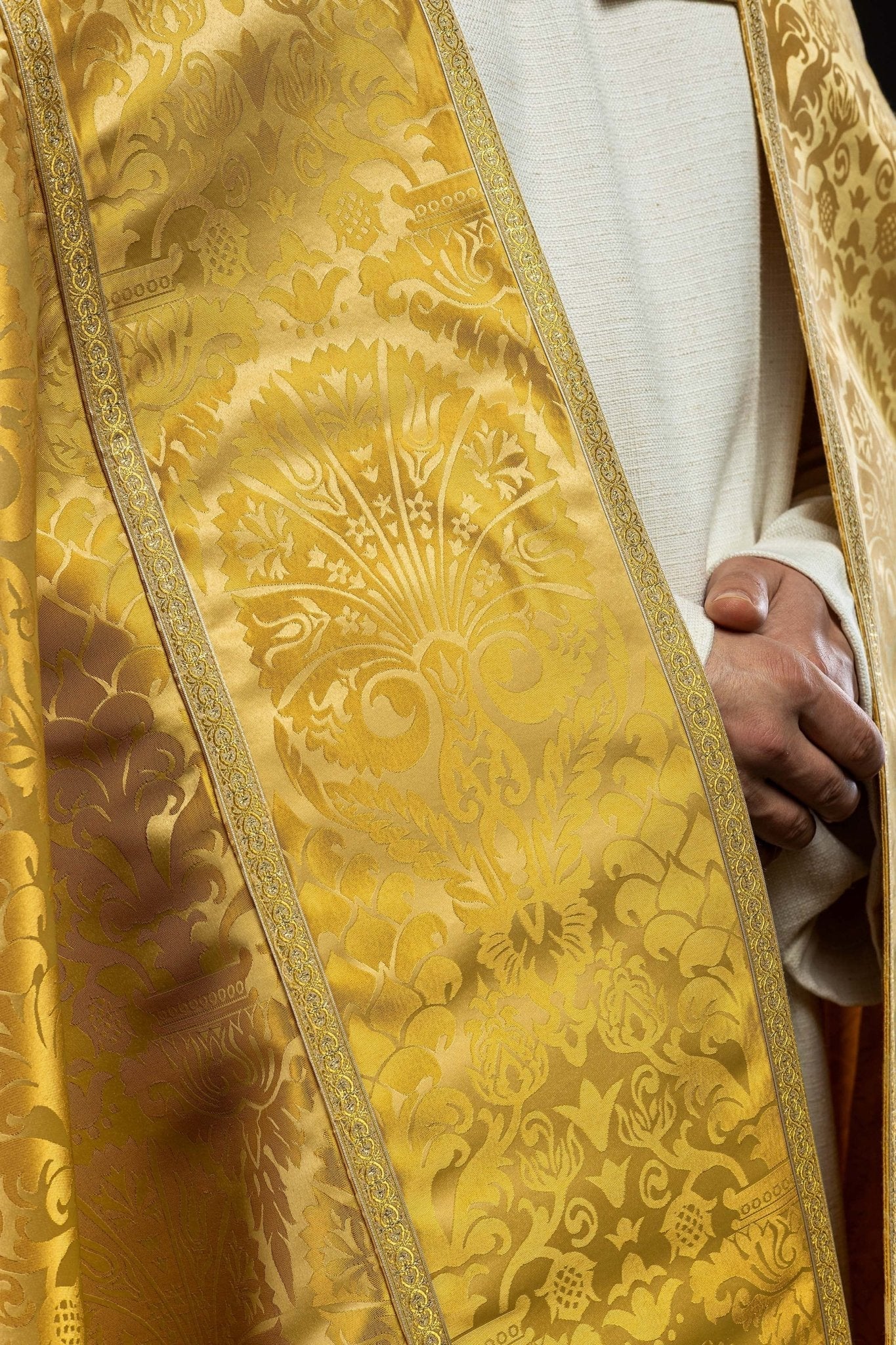 Smooth Roman Jacquard Cope KKP/159/05/83 150cm - HAFTINAUSA.COM