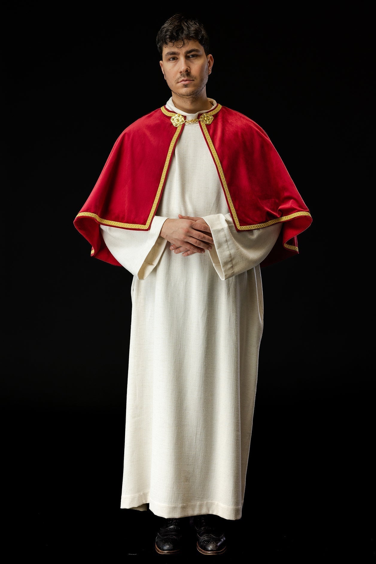 Velvet altar boy cape with clasp red KKP/041/02/76 - HAFTINAUSA.COM