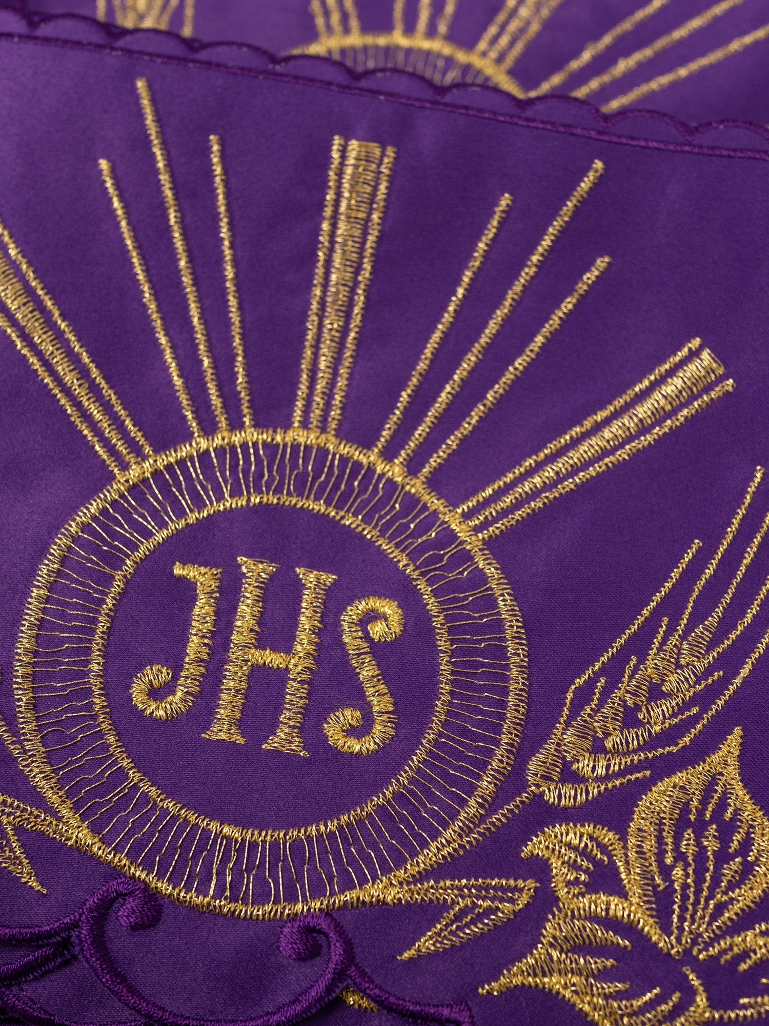 Violet superfrontal with IHS emboidery KOM/053/03 15cm 3,5m - HAFTINAUSA.COM