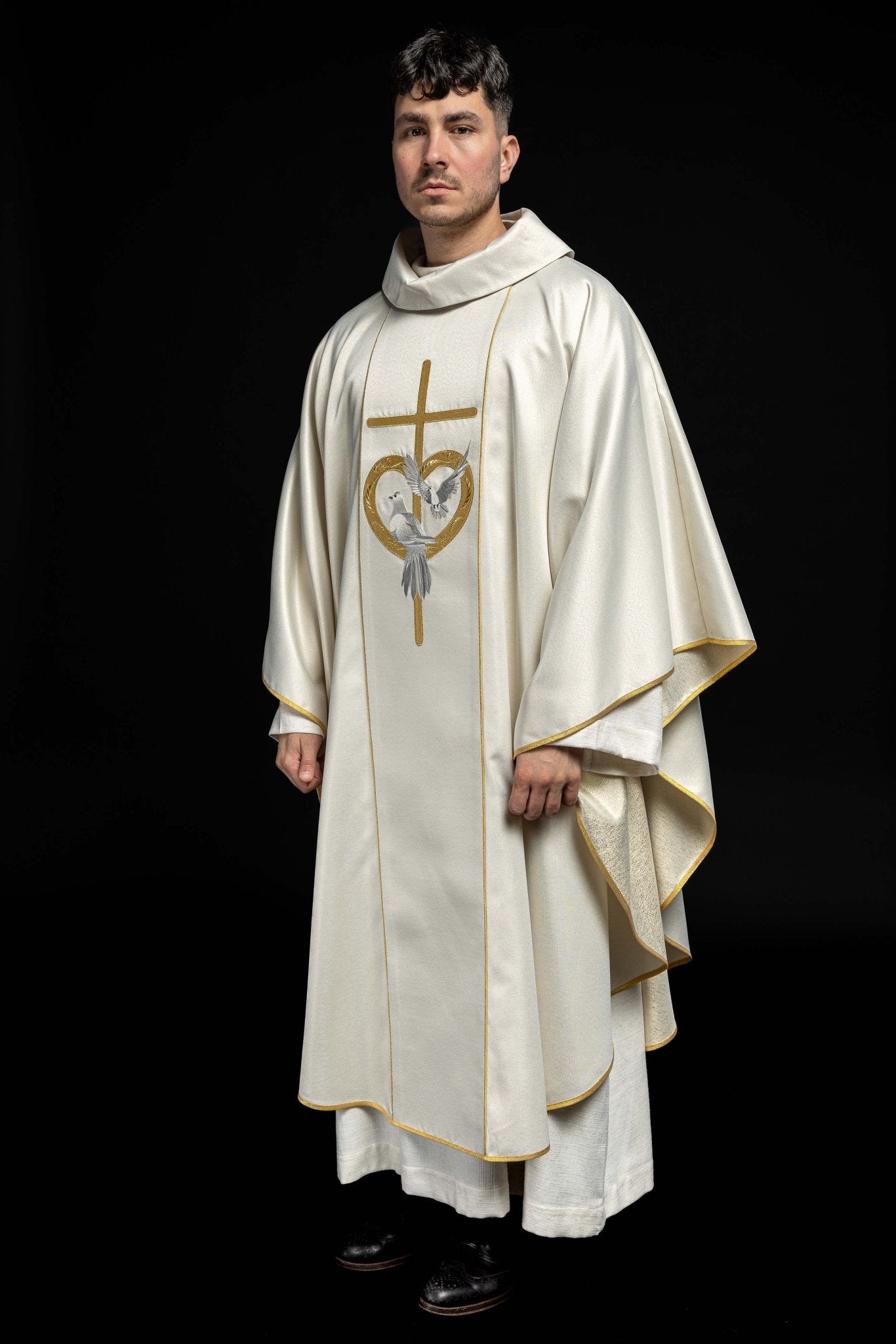 Wedding Chasuble in ecru KOR/219/10/54 ZŁOTY - HAFTINAUSA.COM
