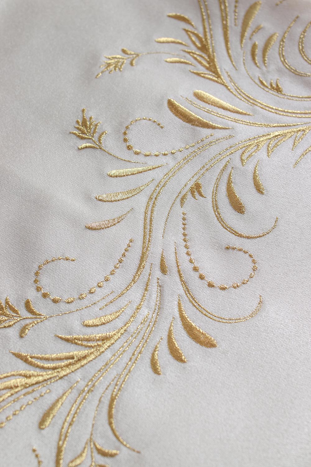 Liturgical veil embroidered with the IHS motif in golden