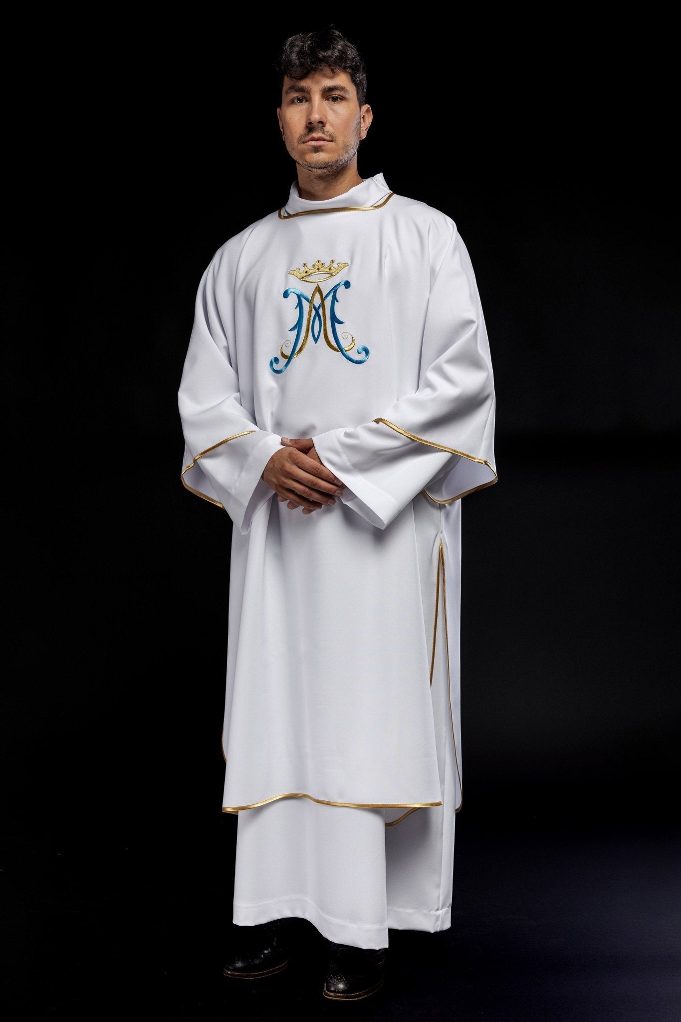 White dalmatic chasuble with Marian embroidery KDL/090/04/12/D - HAFTINAUSA.COM