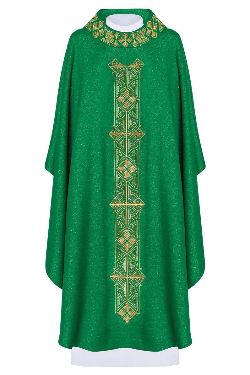 Shiny, richly embroidered green chasuble - HAFTINAUSA.COM