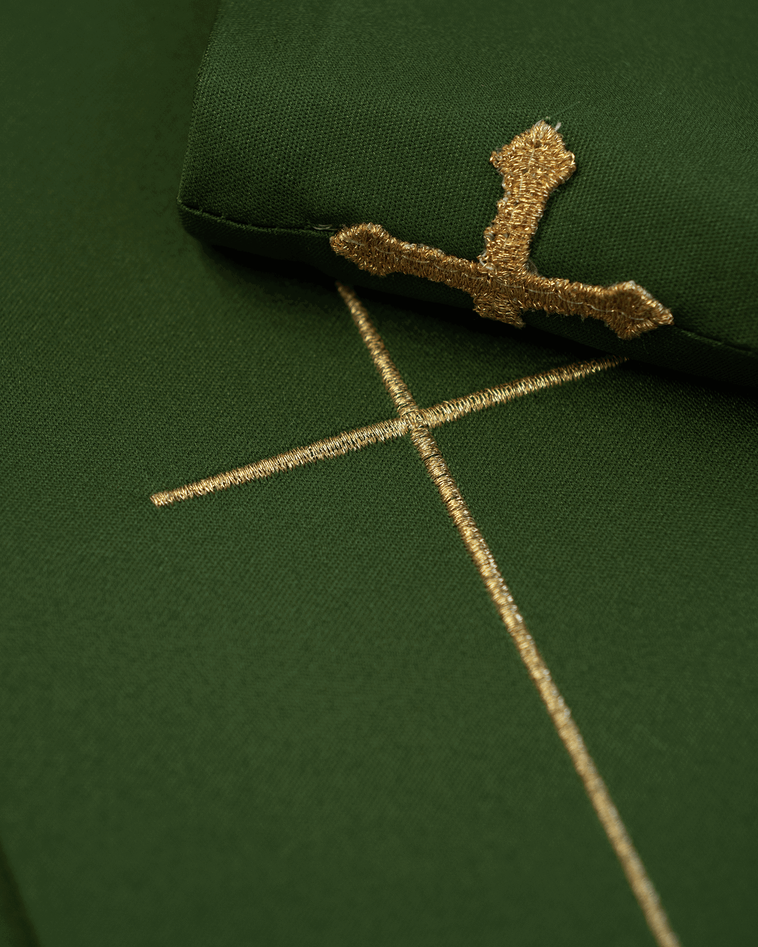 Green chasuble with Cross embroidery