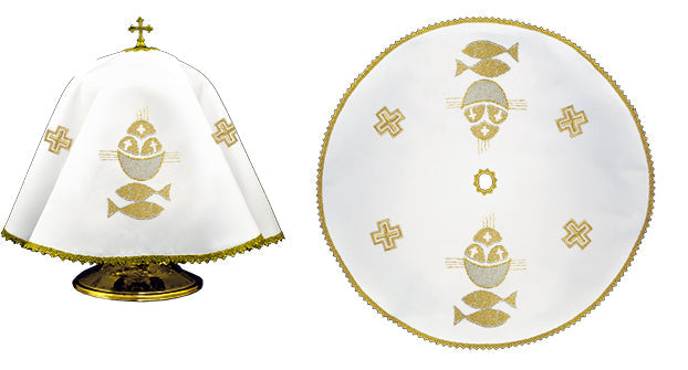 Round tin veil with gold fish motif